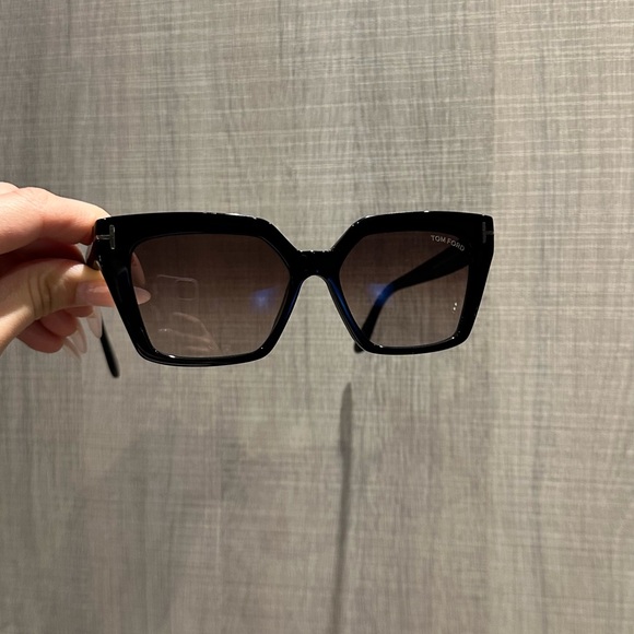 Tom Ford Sunglasses - Picture 7 of 10